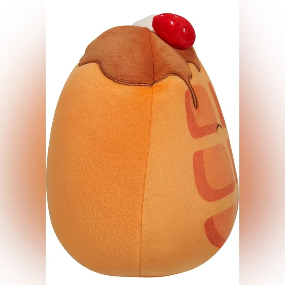 NWT 12” Weaver the Waffle 🧇 with Strawberries 🍓 & Whip Cream Squishmallow